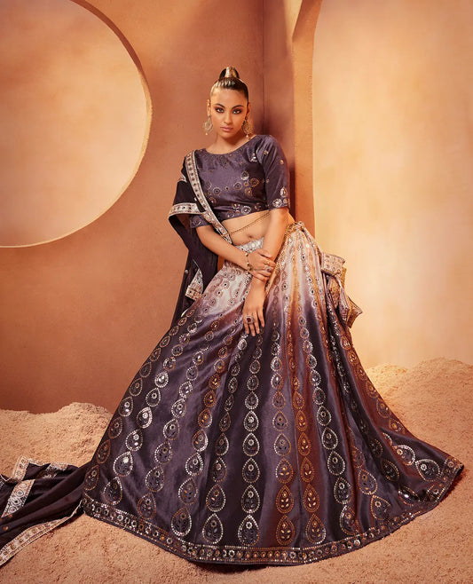 Ensemble Lehenga Navratri Violet Prune en Velours avec Broderies de Fils, Paillettes et Miroirs