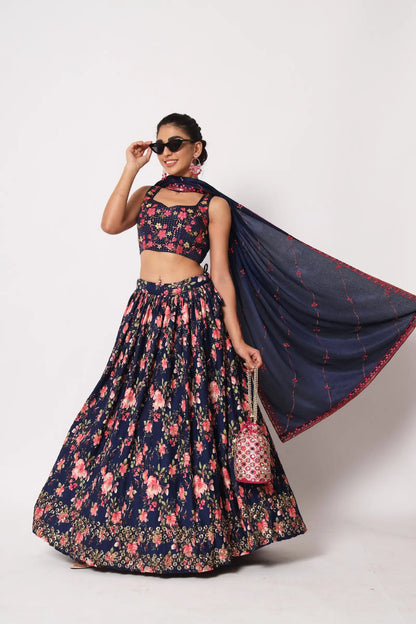 Ensemble Lehenga Bleu Nuit | Sequins, Imprimés et Texture Froissée