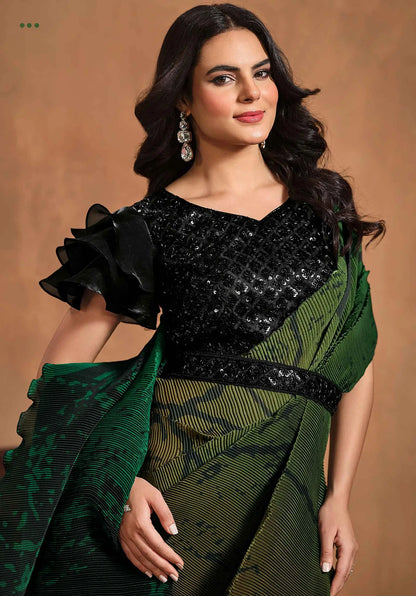 Sari Une Minute Vert, Konfektions-/Fertigsari | Indische Partykleidung | Traditionelles bedrucktes Kleid mit gestickten Details