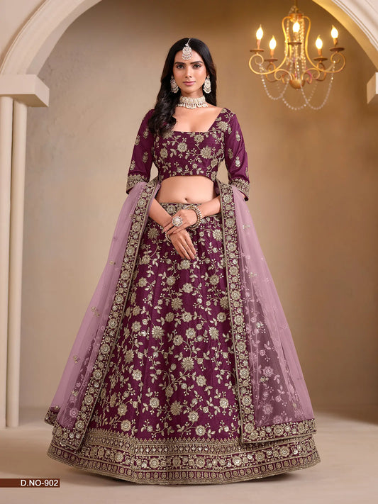 Designer Lehenga Choli aus weinroter Kunstseide mit Fadenstickerei und Pailletten
