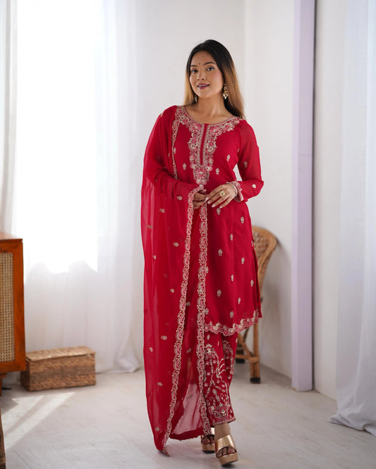 Beeren-lila-rotes Sharara-Set mit Kordelstickerei, Pailletten und Nietenperlen