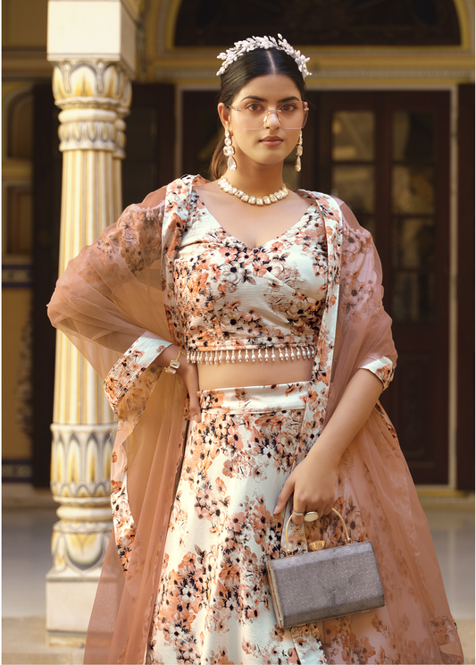 Rosa 3-teiliges Lehenga-Jacken-Set (Koti) mit Stickdetails