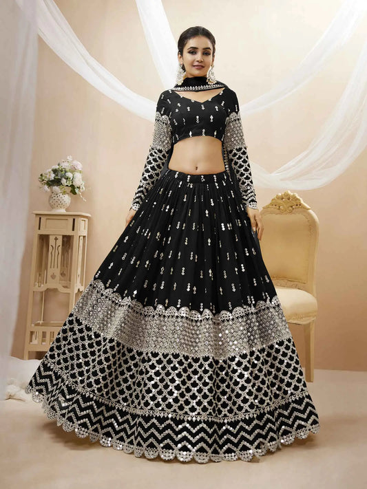 Magnifique lehenga choli en georgette noire avec broderie en sequins et zari, accompagné d'une dupatta en tulle doux