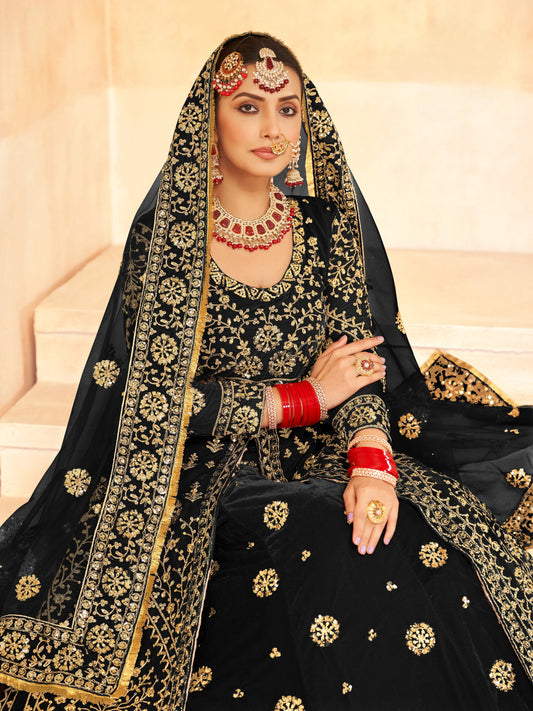 Eleganter rosa-grauer Braut-Lehenga mit Zarkan-Stickerei und Pailletten