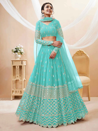 Lehenga Georgette Bleu Ciel avec broderie de sequins et zari et dupatta en tulle doux