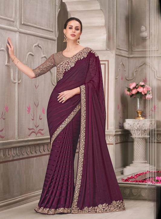 Sari de soirée en georgette violet foncé avec broderie au fil et sequins