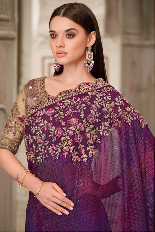 Sari couleur mûre en georgette satinée pour fêtes, ornée de broderies au fil et de sequins