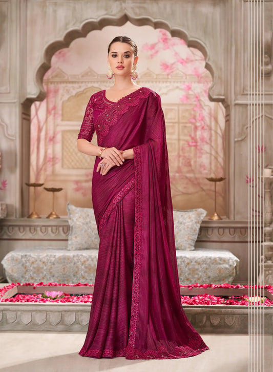 Sari de soirée en satin georgette rouge vin avec broderie de sequins et fil