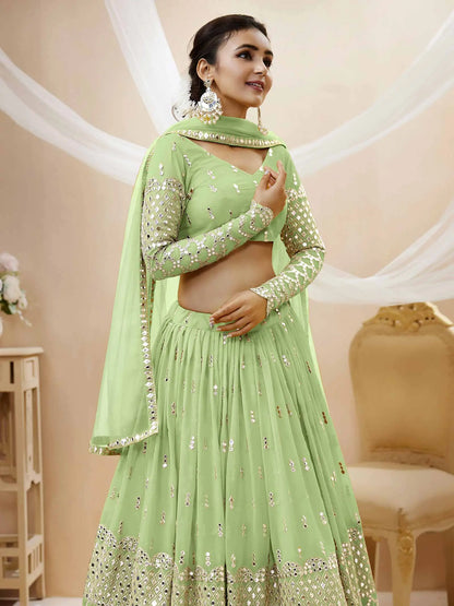 Lehenga Vert Pistache Georgette avec broderie de sequins et dupatta en filet doux