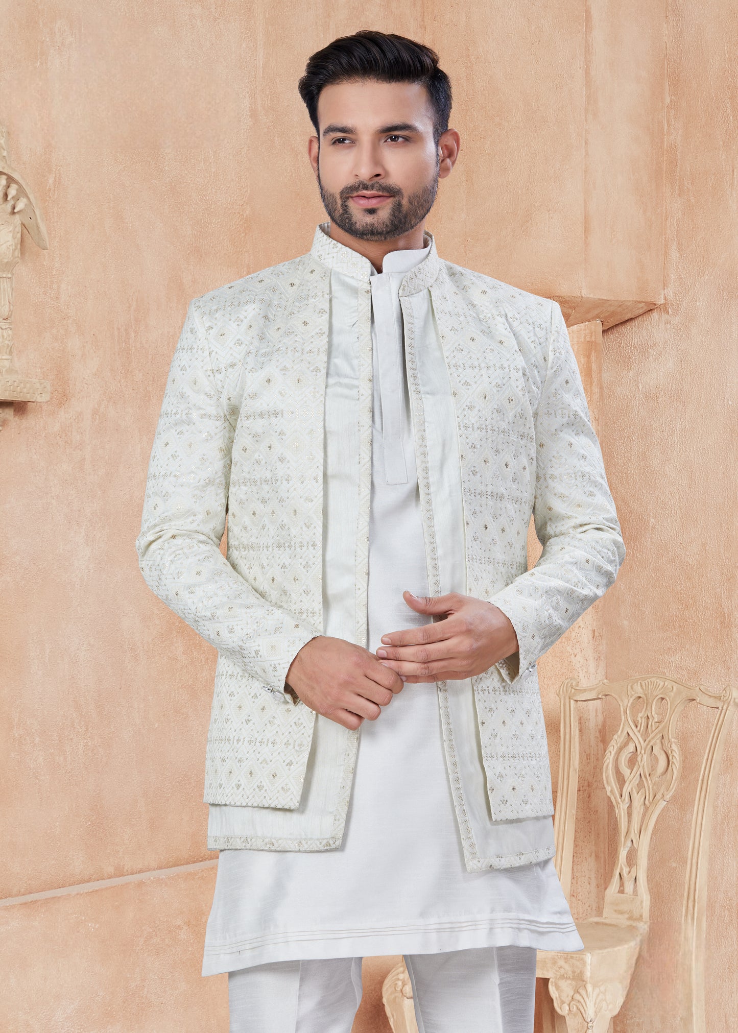 Himmelblaue Baumwoll-Kurta mit Fadenstickerei und Pailletten