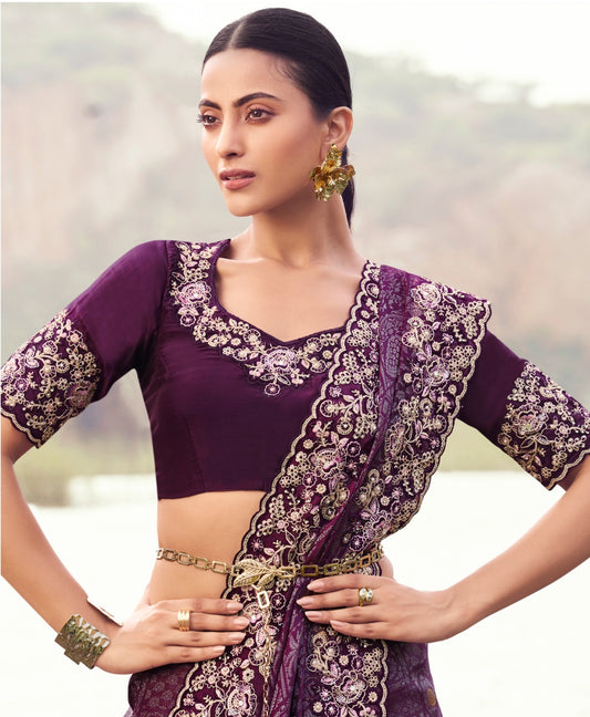 Sari violet foncé aubergine en pure soie satinée et jacquard COLLECTION SAYAARAH