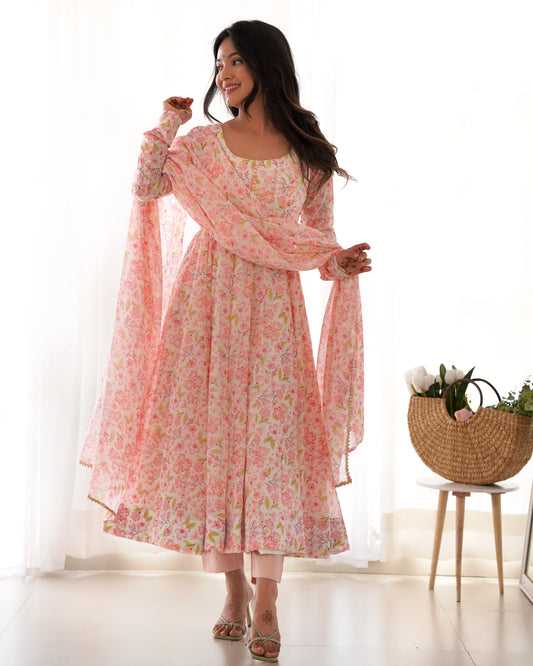 Hellorange-rosa geblümtes Anarkali-Kleid-Set