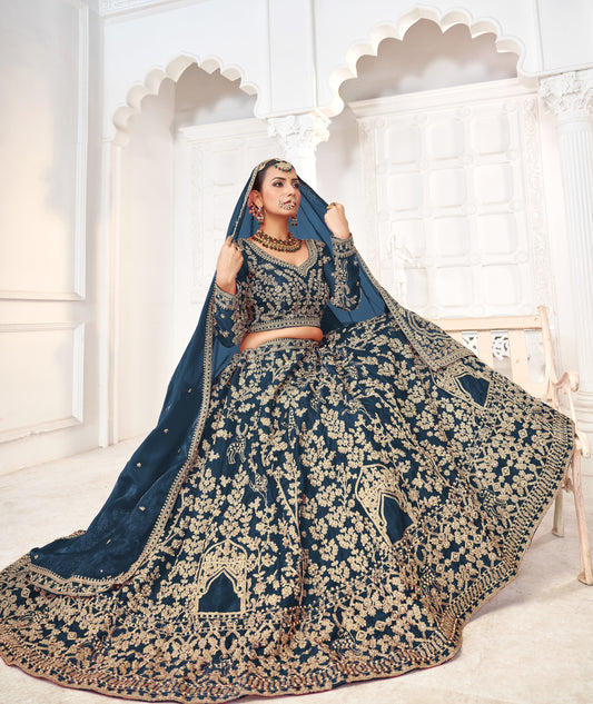 Eleganter rosa-grauer Braut-Lehenga mit Zarkan-Stickerei und Pailletten