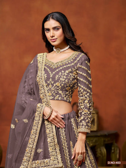 Graues Netz-Lehenga-Choli mit Faden- und Paillettenstickerei