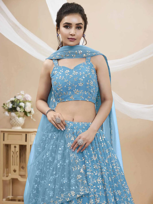 Lehenga Choli en Georgette Bleu Ciel avec Broderies de Sequins et de Zari