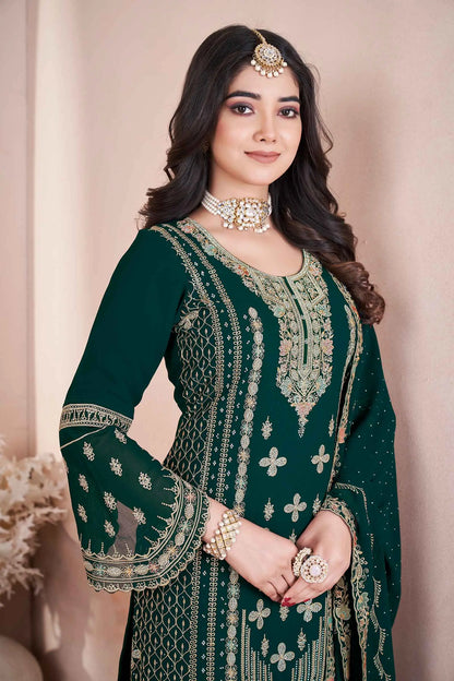 Ensemble salwar vert en georgette avec broderie et travail de Siroski