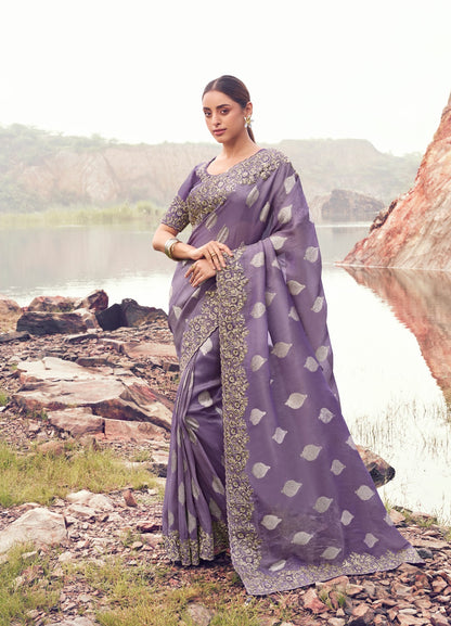 Sari violet clair en pure soie et jacquard  COLLECTION SAYAARAH
