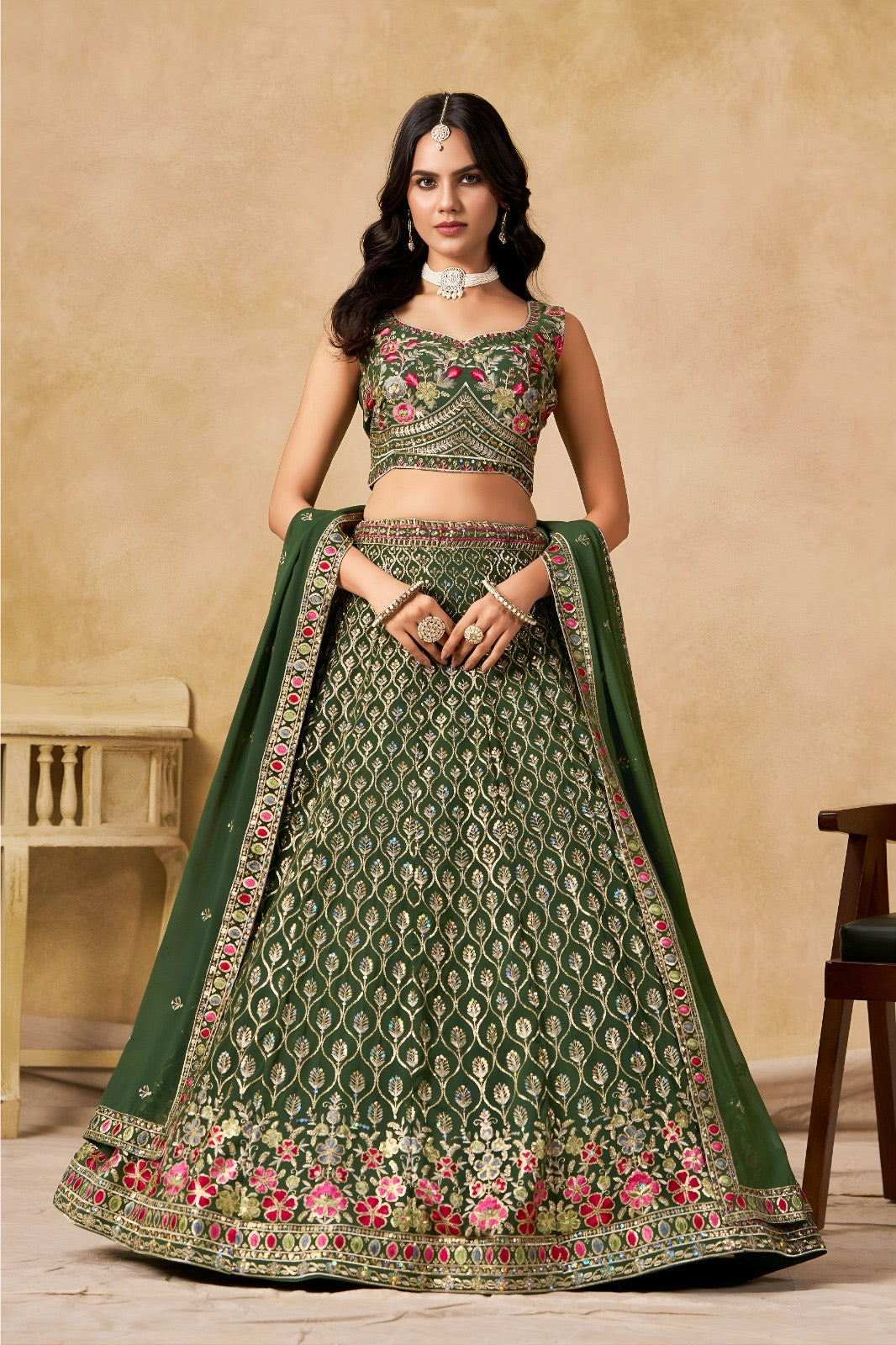 Lehenga vert avec broderies romantiques de fleurs COLLECTION MONICA