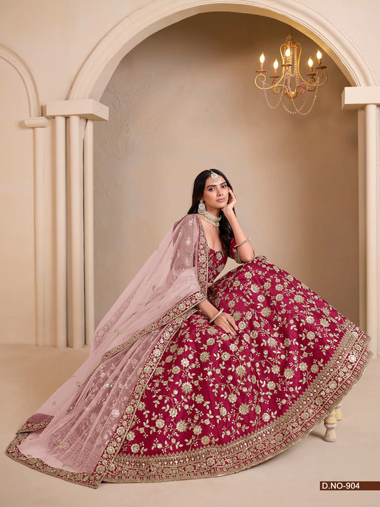 Designer Lehenga Choli aus roter Kunstseide mit Fadenstickerei und Pailletten