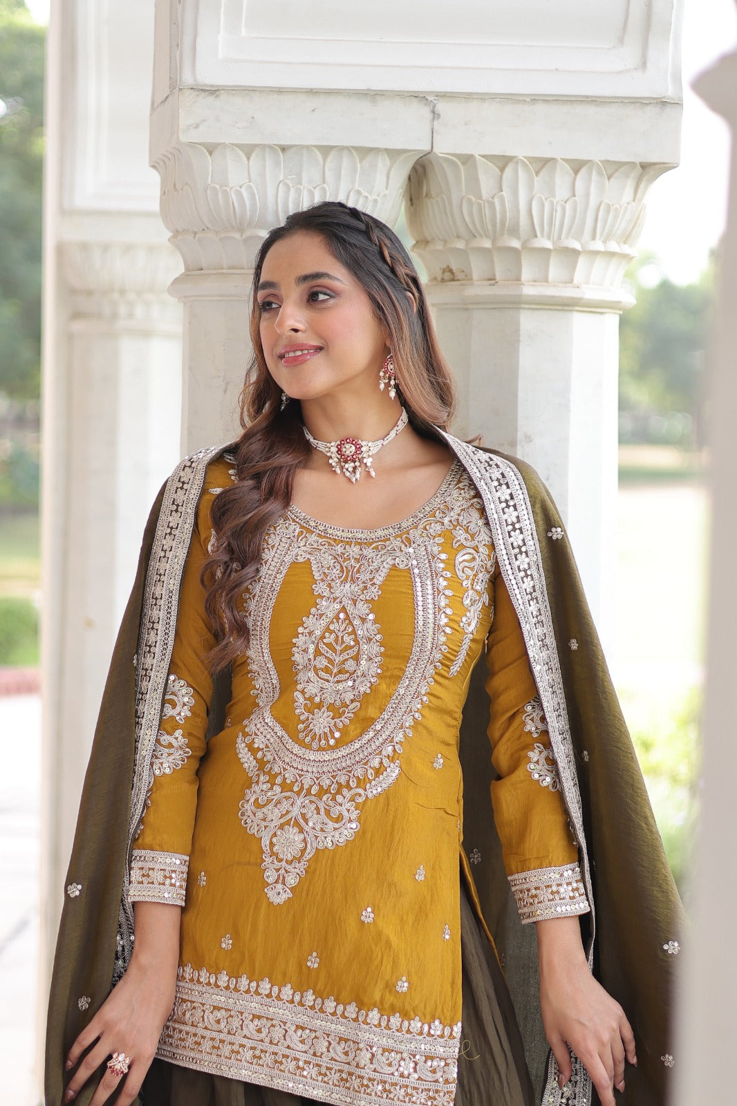 Ensemble Salwar Sharara Jaune Moutarde et Marron Henna COLLECTION SARRA