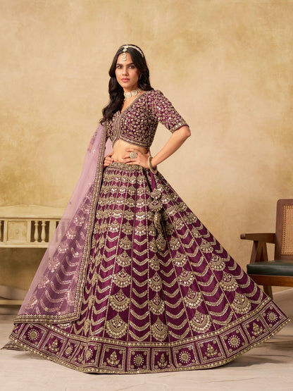 Lehenga violet foncé brillant de fête en soie artificielle travaillé COLLECTION AMALYA