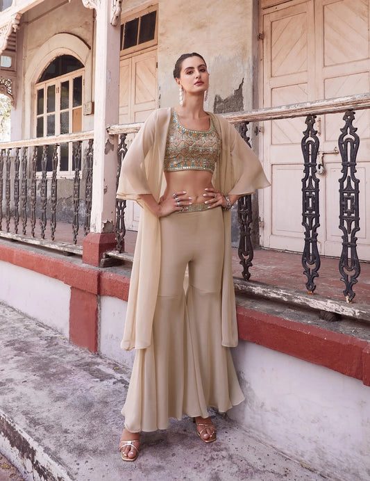 Elegantes indo-westliches Sharara-Set in Dunkelbeige mit handbestickter Jacke ANAYA COLLECTION