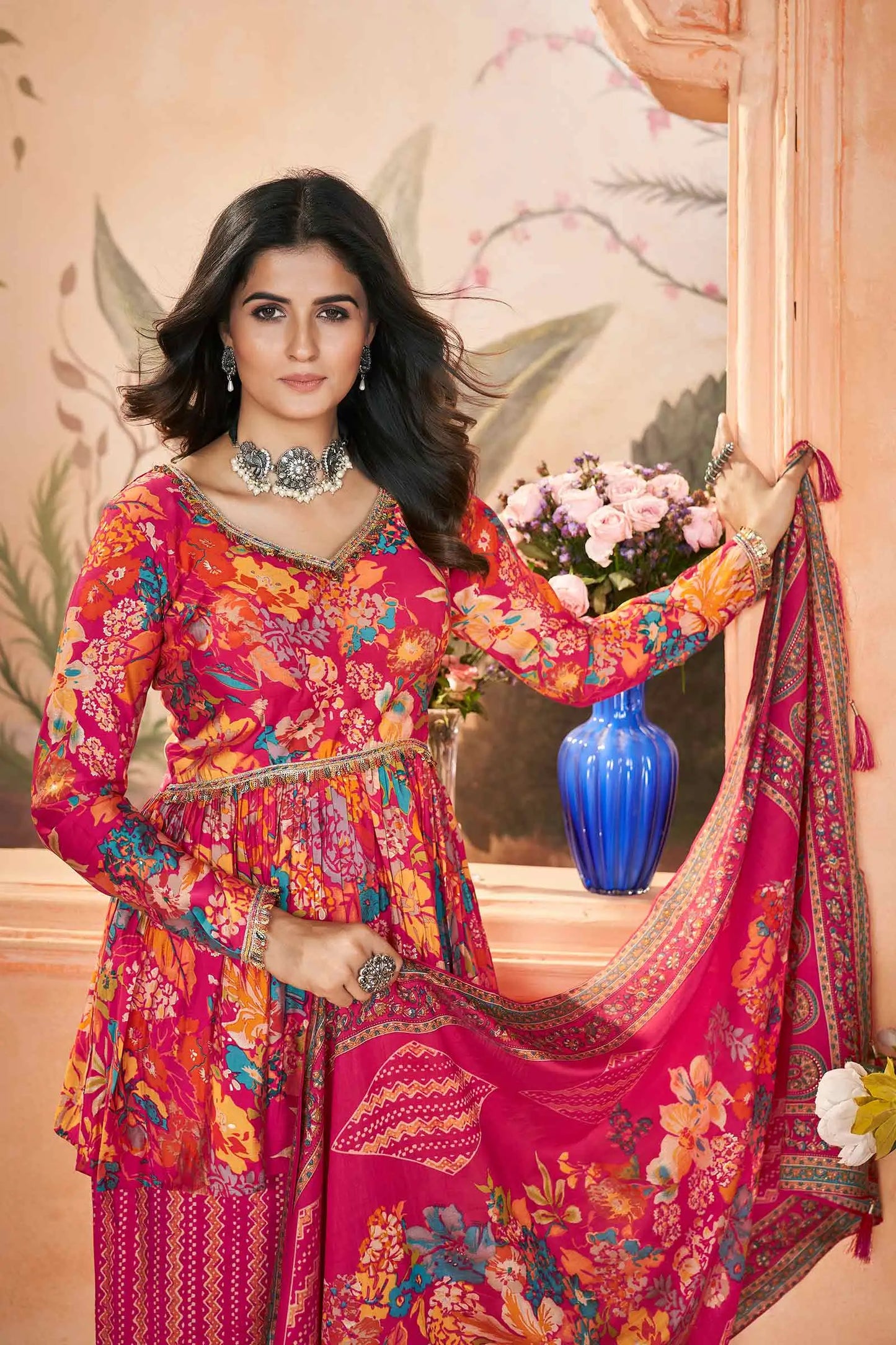 Ensemble Salwar Rose Fuchsia en Soie avec Imprimé Floral