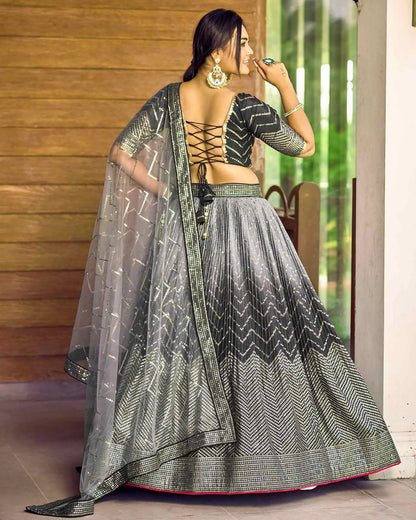 Lehenga choli noir et gris avec broderies en fil et sequins