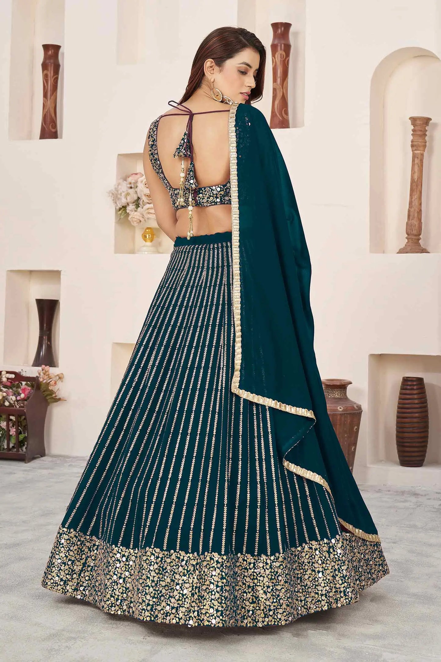 Lehenga Choli Vert Vogue en georgette brodé de sequins et zari