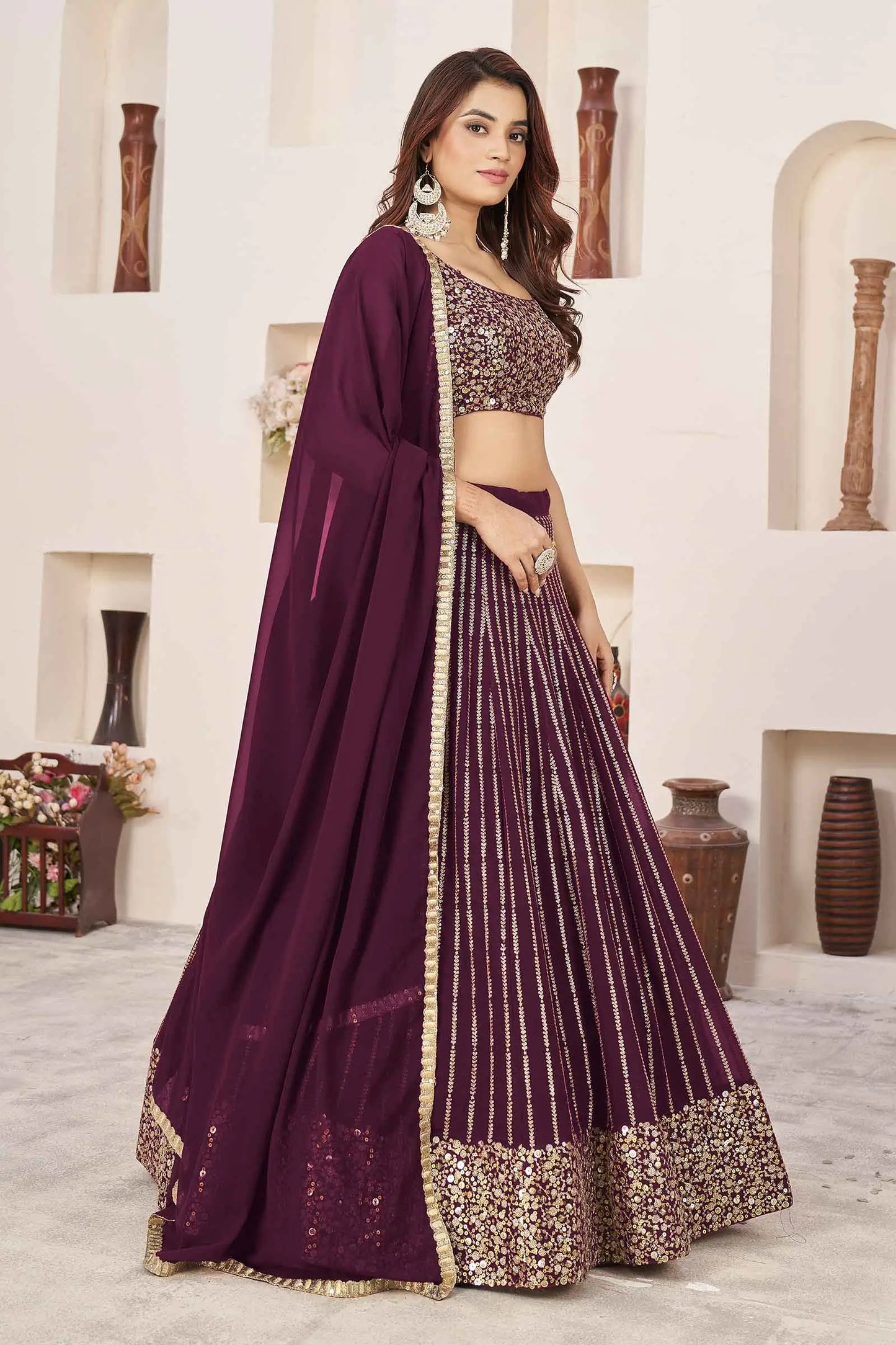 Lehenga Choli en Georgette Bordeaux avec Broderies Sequins et Zari