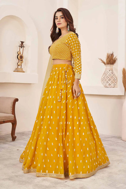 Lehenga Choli en Georgette Jaune avec Fils Multicolores et Broderies à Sequins