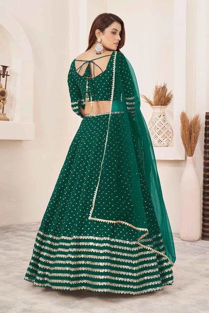 Lehenga vert-bleu foncé en georgette avec broderies en sequins et fils zari