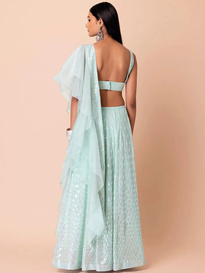Lehenga de soirée bleu ciel avec broderie en sequins et dupatta à volants