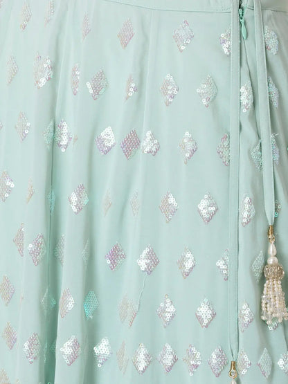 Lehenga de soirée bleu ciel avec broderie en sequins et dupatta à volants