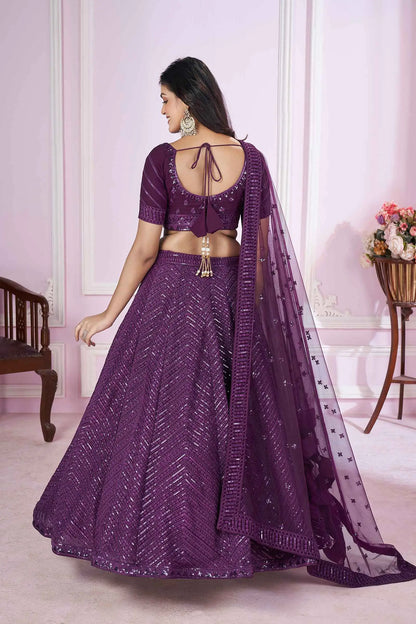 Lehenga en georgette violet avec broderie de sequins et de fils COLLECTION PRISHA