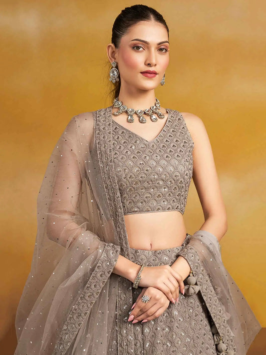 Üppiger grauer Abend-Lehenga mit Paillettenstickerei und Dupatta