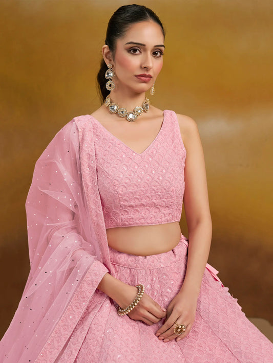 Üppiger hellrosa Georgette-Lehenga mit Paillettenstickerei und Dupatta