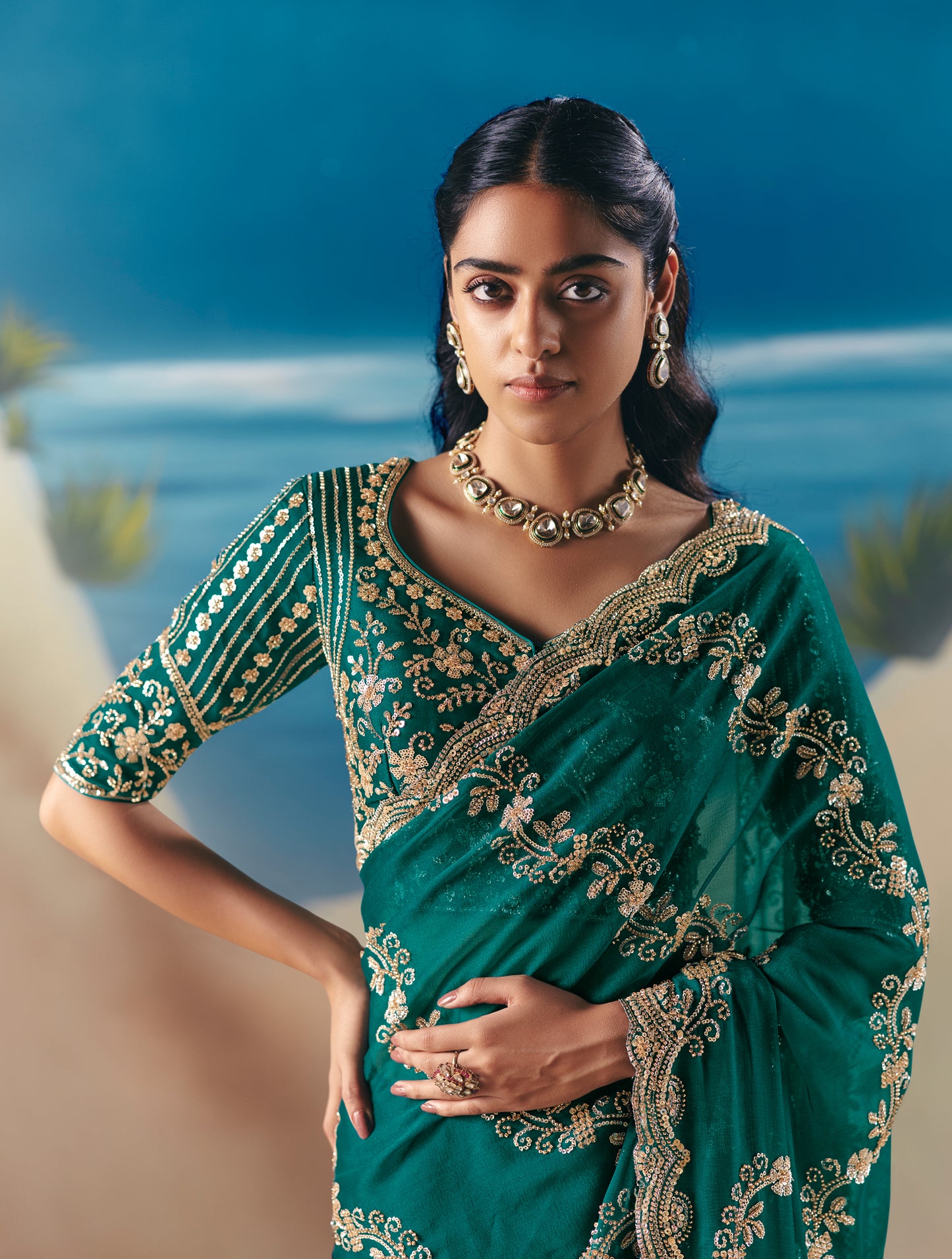 Sari vert paon aux broderies de sequins et pierres scintillantes COLLECTION ANVESHI