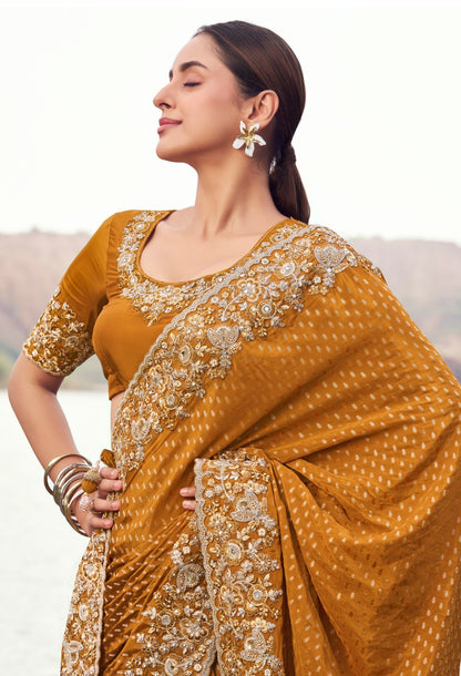 Sari jaune moutarde en pure soie satinée avec jacquard COLLECTION SAYAARAH