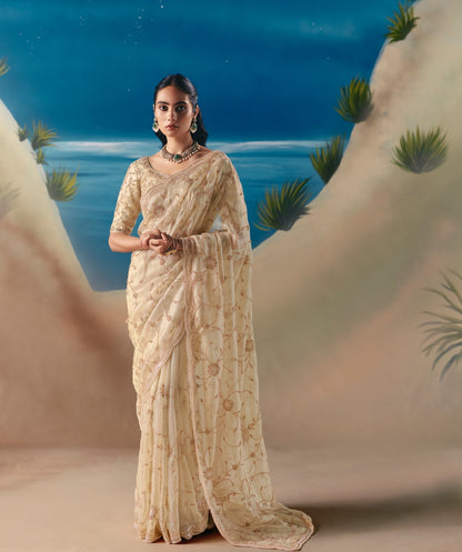 Sari beige crème aux broderies de sequins et pierres scintillantes COLLECTION ANVESHI