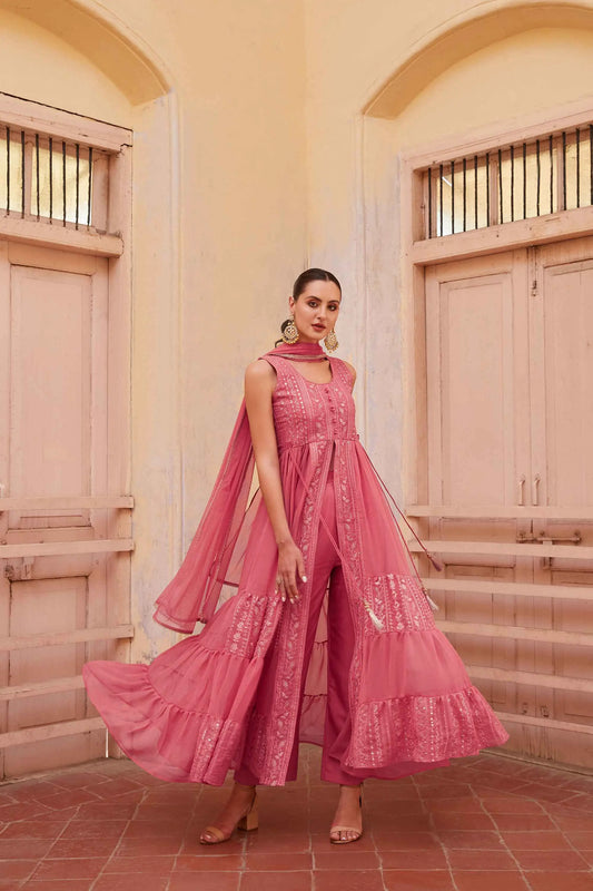 Rosa Gajri-Salwar-Anzug mit Faden- und Paillettenstickerei mit Dupatta MADHURI COLLECTION