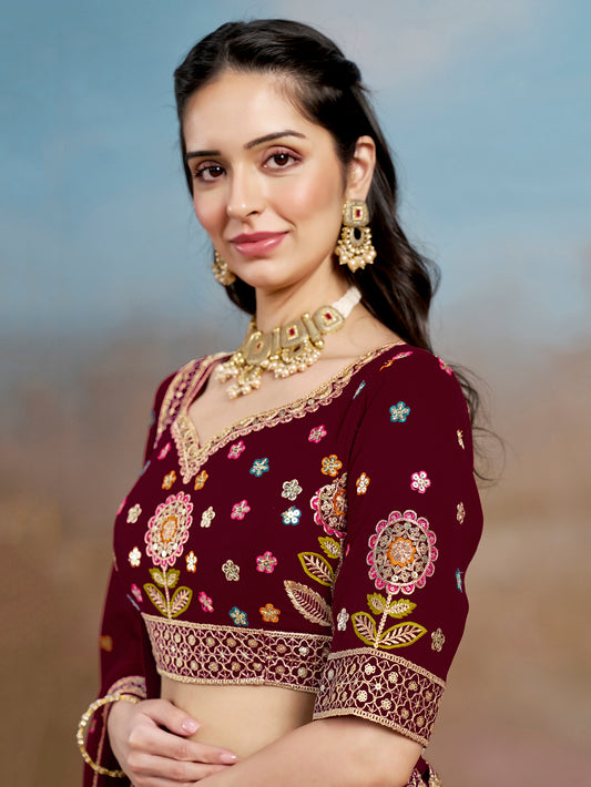 Rosa 3-teiliges Lehenga-Jacken-Set (Koti) mit Stickdetails