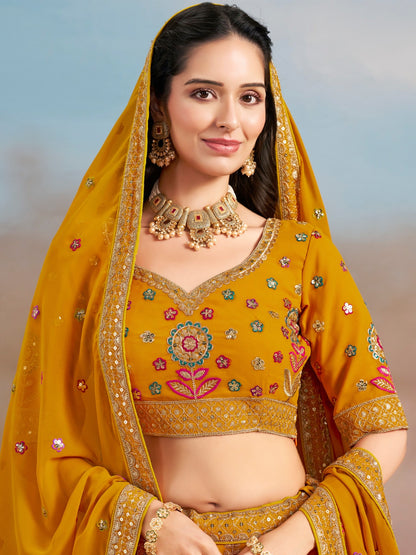 Rosa 3-teiliges Lehenga-Jacken-Set (Koti) mit Stickdetails
