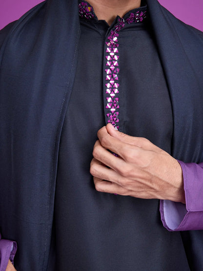 Schwarz-violette Kurta aus Viskose mit Handspiegelarbeit