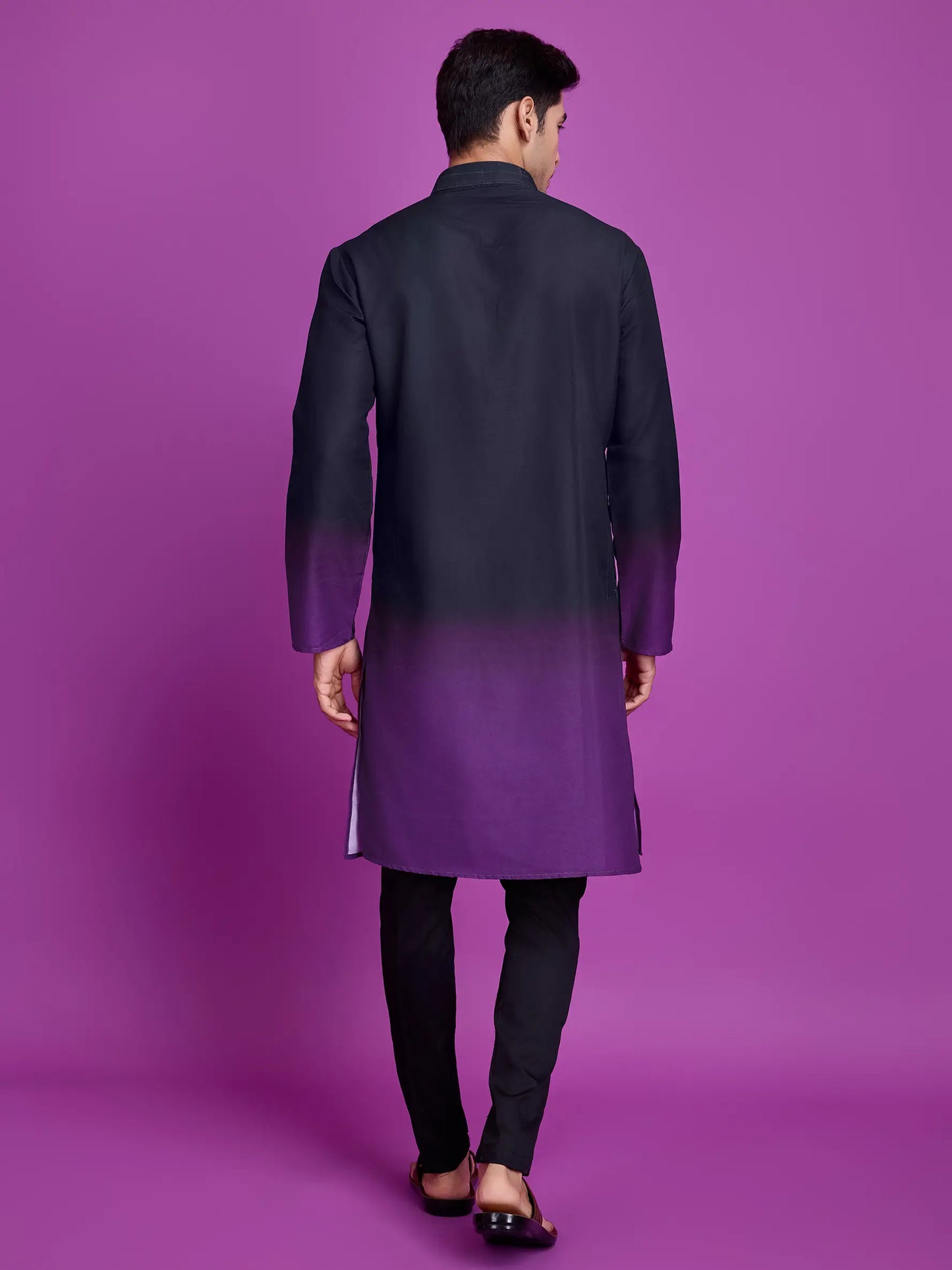 Schwarz-violette Kurta aus Viskose mit Handspiegelarbeit