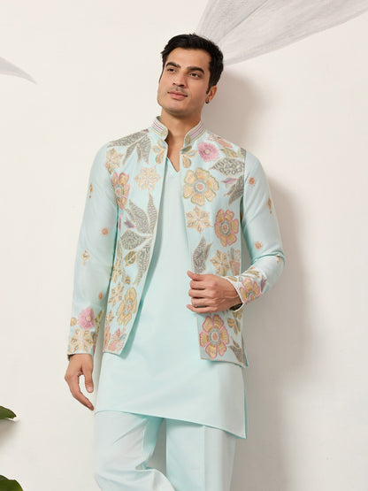 Ensemble Kurta Vesti Koti Homme bleu turquoise clair avec motifs floraux délicats et broderies de sequins COLLECTION VIVAAN