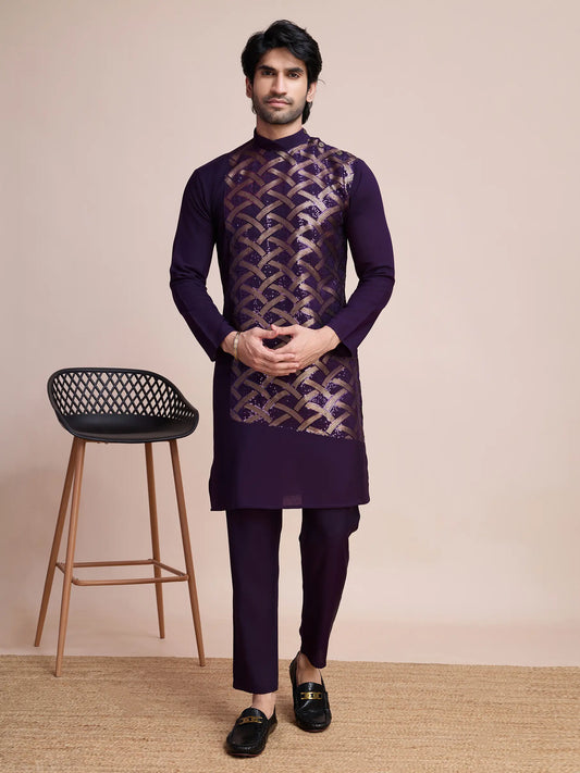 Lila Seiden-Kurta, verziert mit Faden- und Paillettenstickerei, AAMAN COLLECTION