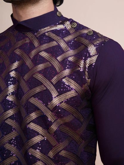 Lila Seiden-Kurta, verziert mit Faden- und Paillettenstickerei, AAMAN COLLECTION