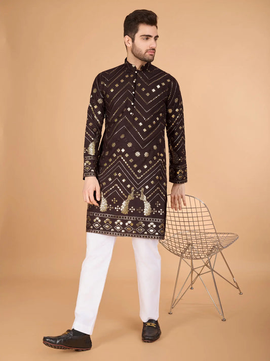 Braunes Kurta aus reinem Viskose mit Fadenstickerei und Pailletten