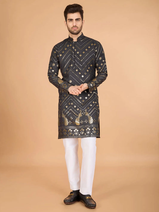 Kurta aus reiner grauer Viskose mit Fadenstickerei und Pailletten